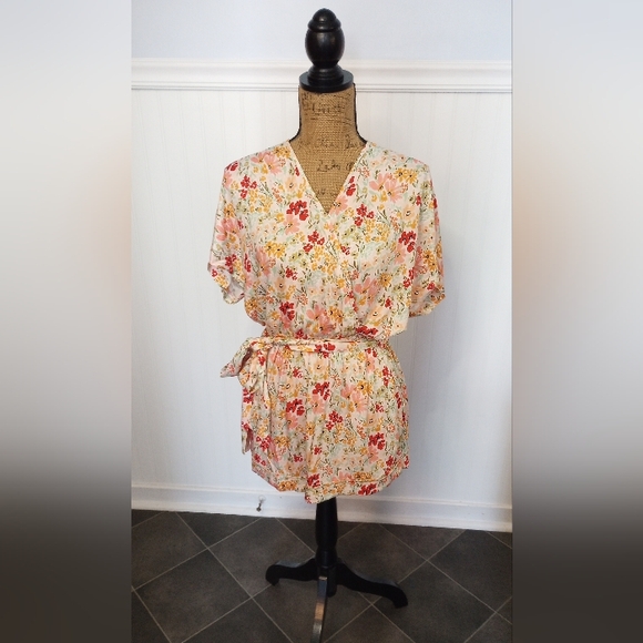 NEW SHORE Willow Romper in Muddled Bloom Size Small Boho Vacation Cottagecore - Picture 4 of 16